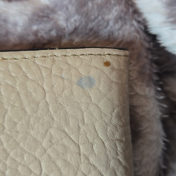 Kate Spade Cream Wallet with Intricate Floral Cutout Design - Picture 3 of 11